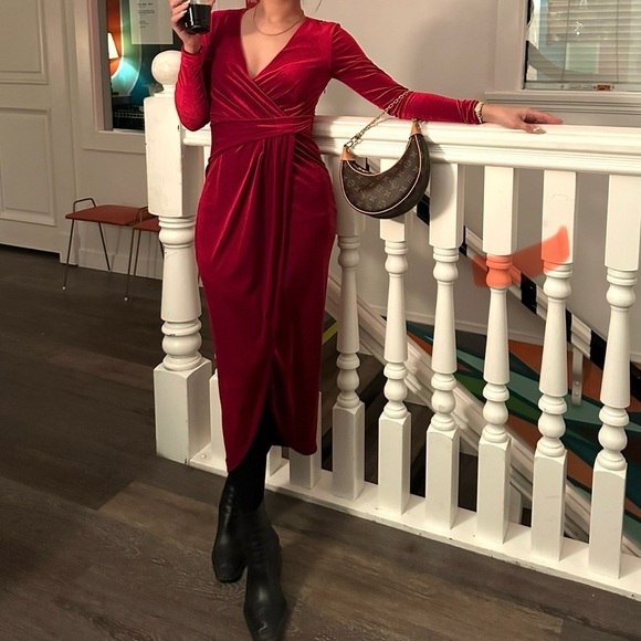 Ever New Evening Velvet Dress in Red US 2 - Picture 6 of 6